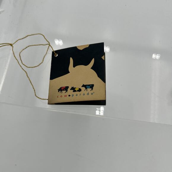 COW PARADE #7704 Mooing in the Rain 2005 W/Tag No Box -Raincoat, Umbrella, Boots - Picture 8 of 16